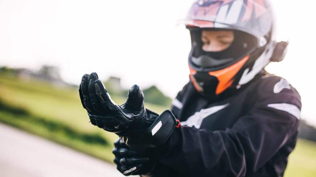 Best Motorcycle Gloves for Women Riders