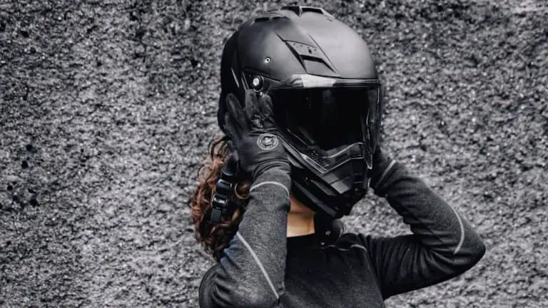 Motorcycle Helmet Fogging Up: How to Get Rid of Cloudy Vision [6 Easy Tips]