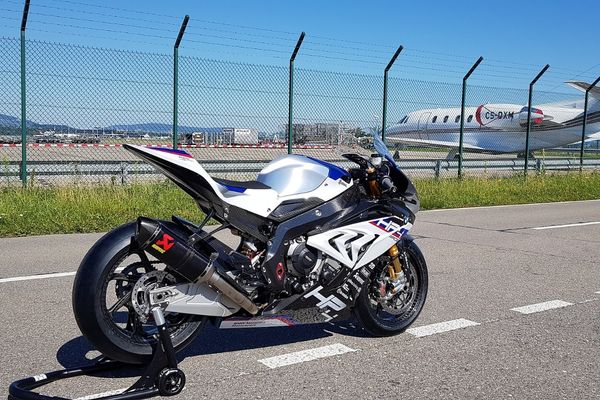 Bmw Hp4 Race On Track